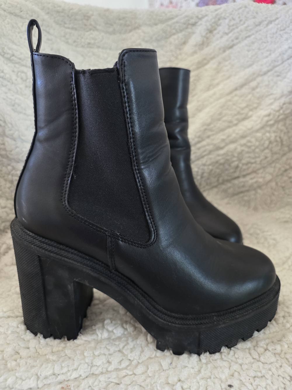 Steve Madden REZZAA Black Chunky Heeled Chelsea Boots Goth Grunge Y2K Size 7
